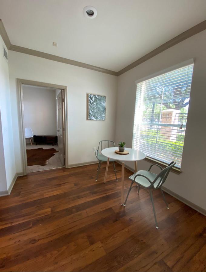 Bright & Modern Galleria Suite! 5 Star Location, Self Check In & Free Parking Houston Zewnętrze zdjęcie